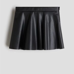 H&M girls black faux leather flared skirt size 6
